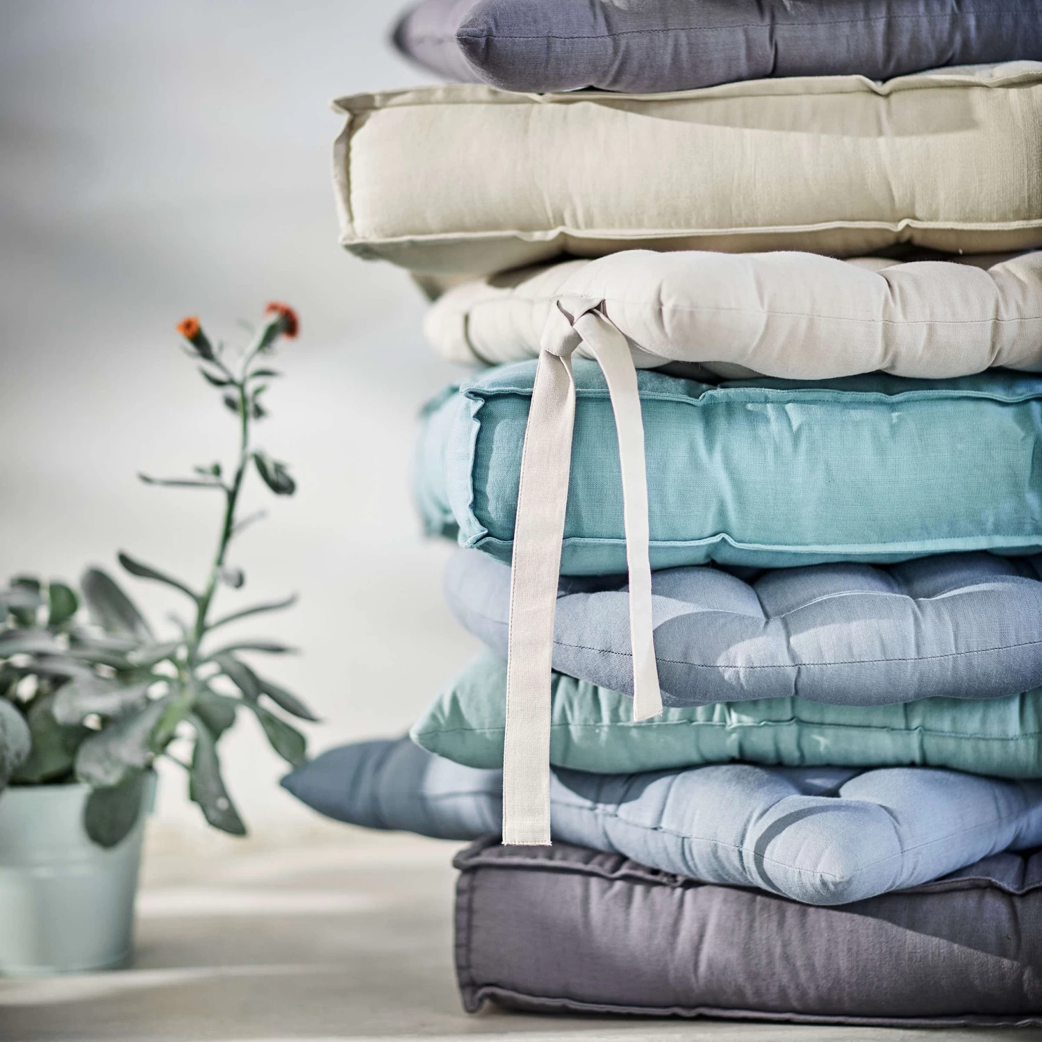 Stuhlkissen Mit Bändchen Ø42cm SOLID In Grau – Bild 2