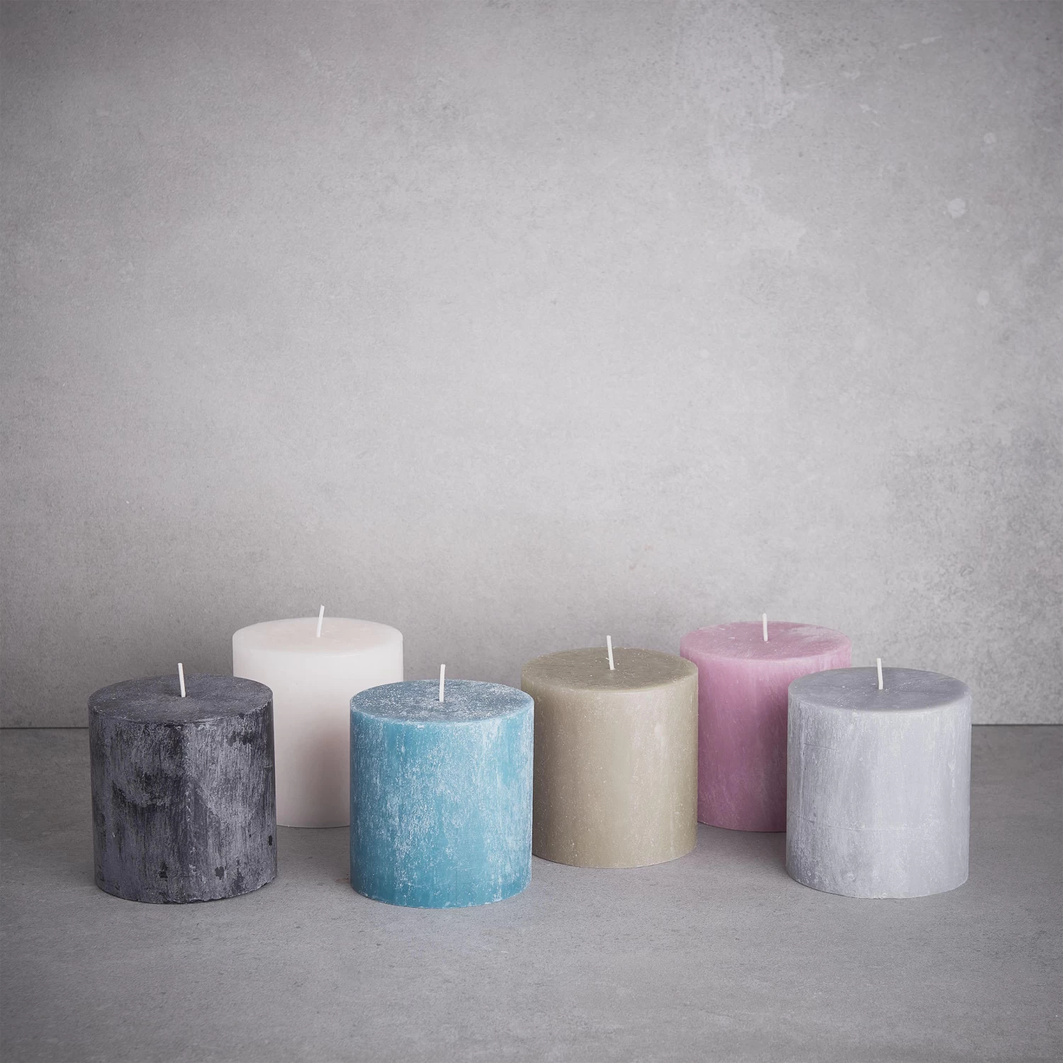Stumpenkerze Höhe 10cm RUSTIC In Grau – Bild 2